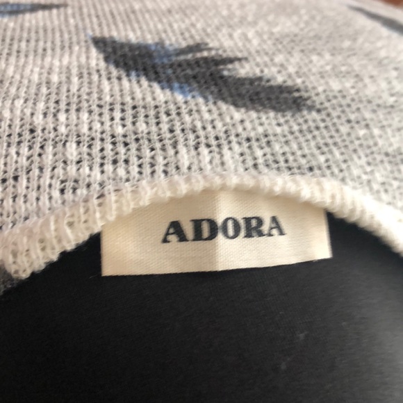 Adora Feather Cardigan Medium - Picture 3 of 6